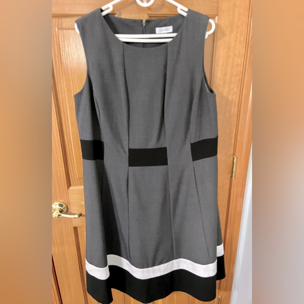 Calvin Klein Fully Lined Structured Color Block Dress Size 16W